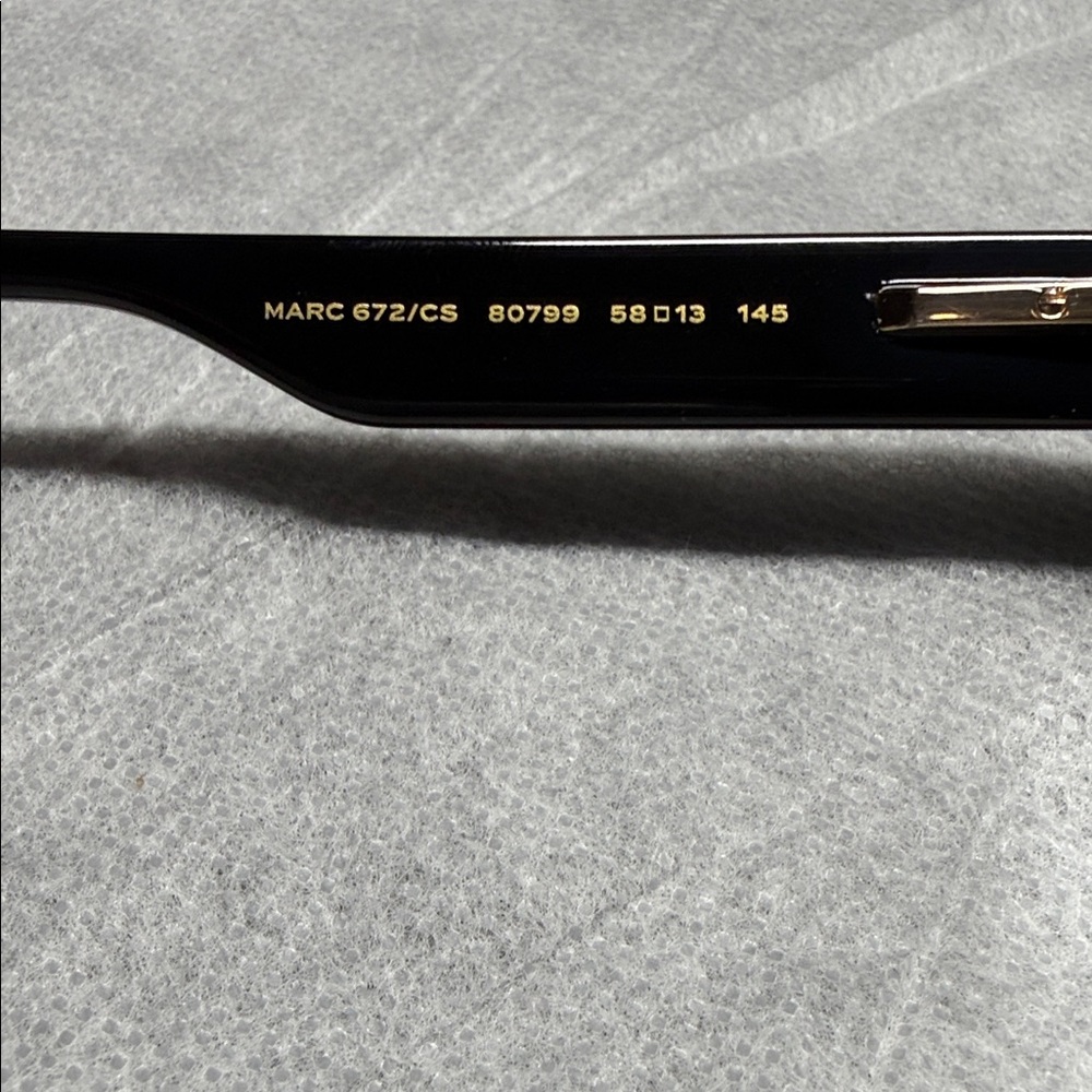 Marc Jacobs Classic Black Sunglasses 2 in 1s - Picture 7 of 8